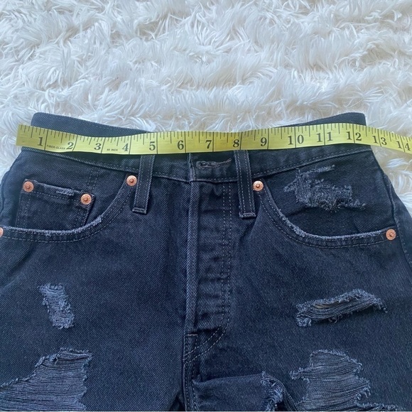 Levi’s 501 Original Short in Stowaway - Picture 7 of 10